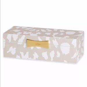 Kate spade garden drive jewelry box